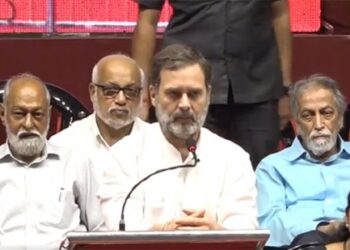 യെച്ചൂരി-,-അപരന്റെ-വാക്കുകൾക്ക്‌-കാതോർത്ത-മനുഷ്യൻ-:-രാഹുൽ-ഗാന്ധി