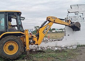 ശിവകാശിയിൽ-അയിത്ത-മതിൽ-പൊളിച്ചുനീക്കി-;-ഫലം-കണ്ടത്-സിപിഐ-എമ്മിന്റെയും-അയിത്തോച്ചാടന-മുന്നണിയു‌ടെയും -പ്രതിഷേധം