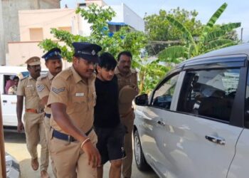 തൃശൂരിലെ-എടിഎം-കവർച്ച:-പ്രതികളെ-പൊലീസ്-കസ്റ്റഡിയിൽ-വാങ്ങി