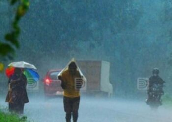 സംസ്ഥാനത്തെ-രണ്ട്‌-ജില്ലകളിൽ-കൂടി-യെല്ലോ-അലർട്ട്‌;-ഒറ്റപ്പെട്ട-ശക്തമായ-മഴയ്ക്ക്‌-സാധ്യത