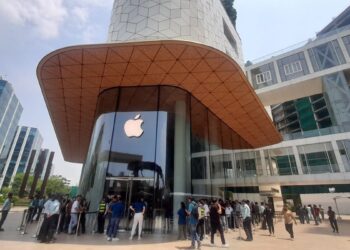 പൊടിപൊടിച്ചു-ഐഫോൺ-വിൽപന;-ഇന്ത്യയിൽ-കൂടുതൽ-സ്റ്റോറുകളുമായി-ആപ്പിൾ;-കേരളത്തിൽ?